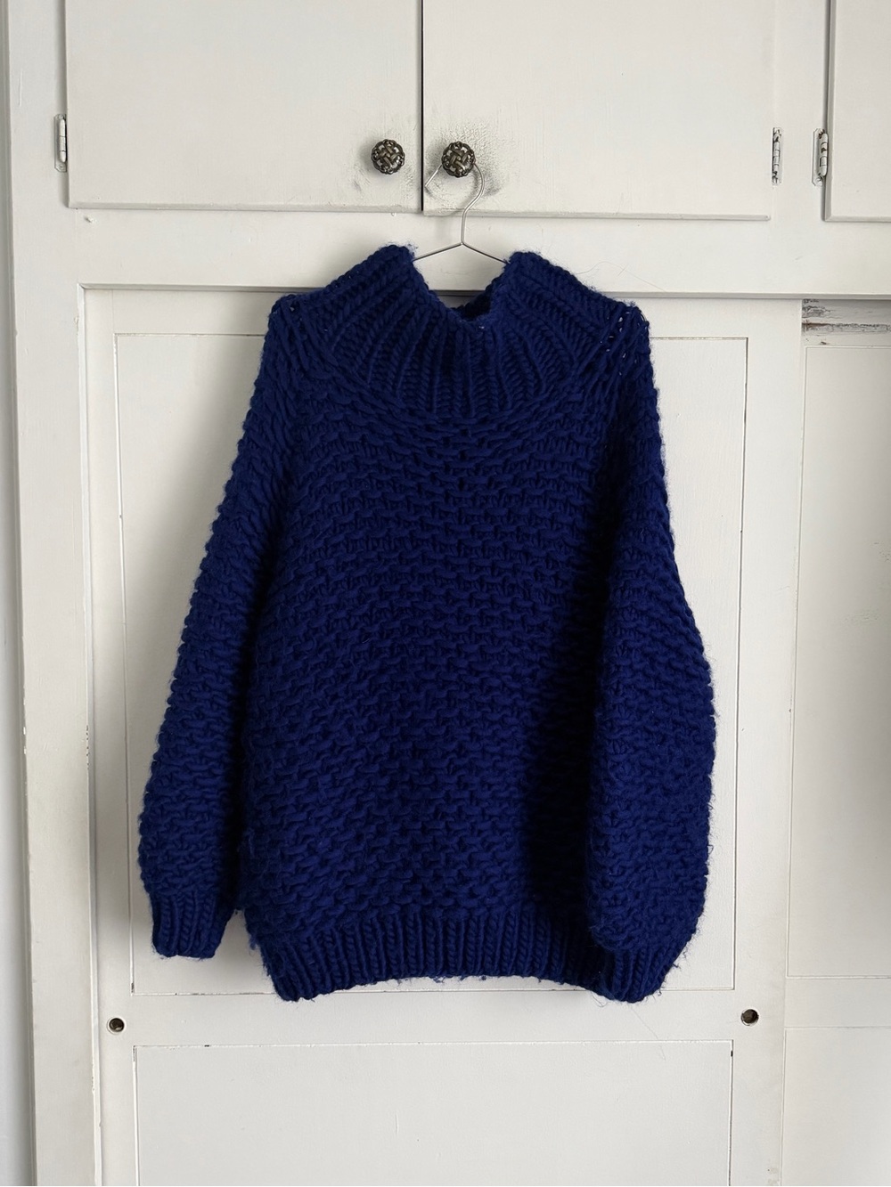 Mr. Mittens Wool Boxy Sweater - Navy